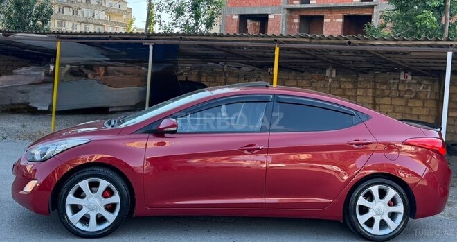 Hyundai Elantra-6