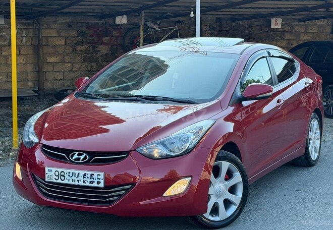 Hyundai Elantra-2