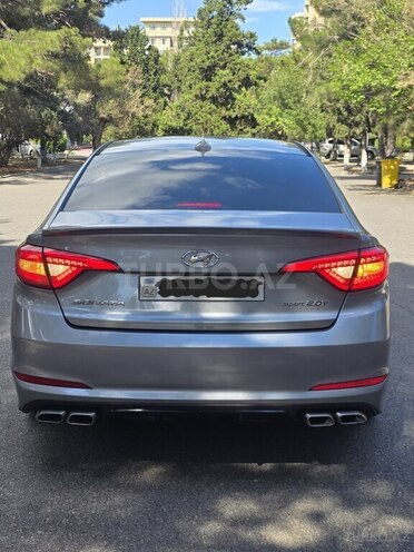 Hyundai Sonata-2