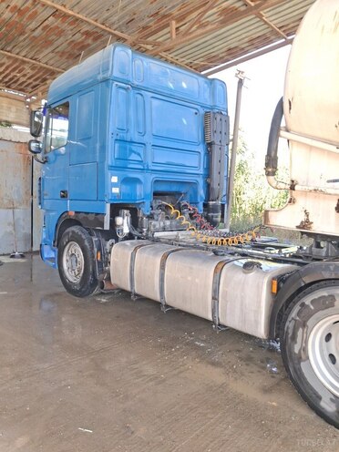 DAF 105 XF-8