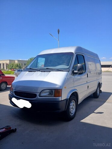 Ford Transit-1