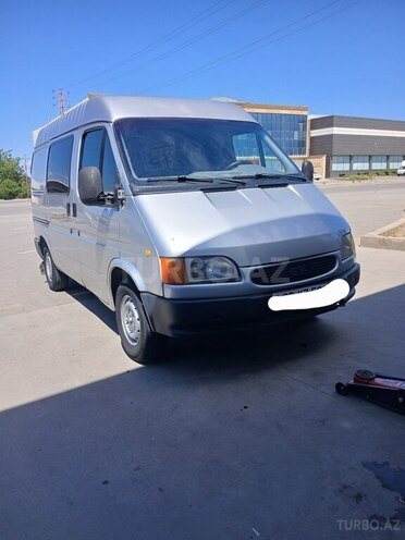 Ford Transit-5