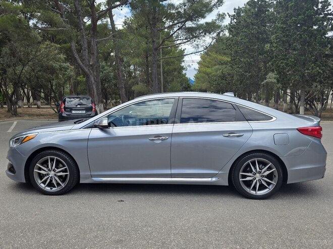 Hyundai Sonata-11
