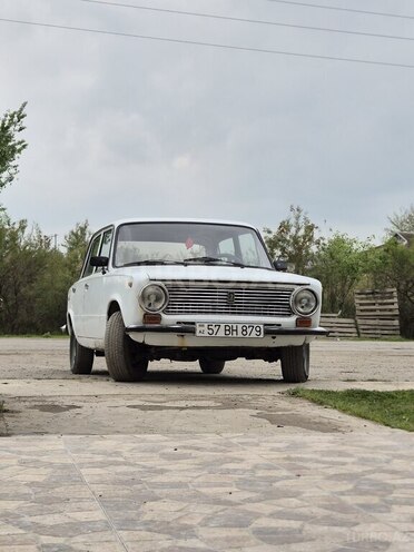 LADA (VAZ) 21011-1