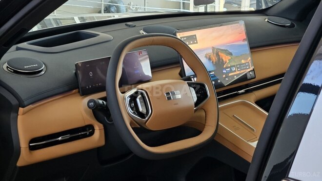 Geely Galaxy Starship 7-29