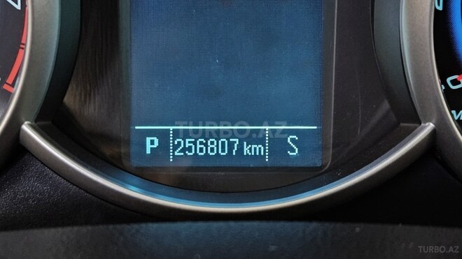 Chevrolet Cruze-12
