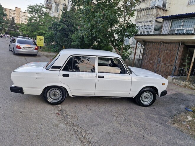 LADA (VAZ) 2107-4