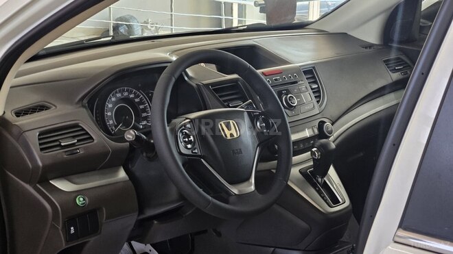 Honda CR-V-6
