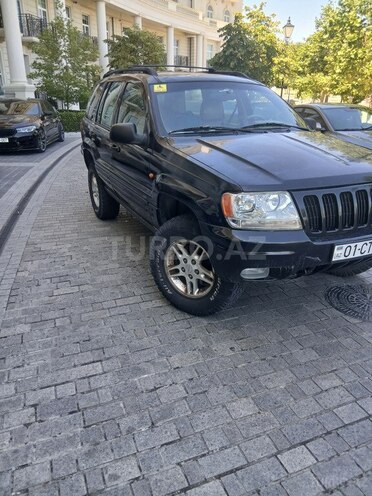 Jeep Grand Cherokee-11