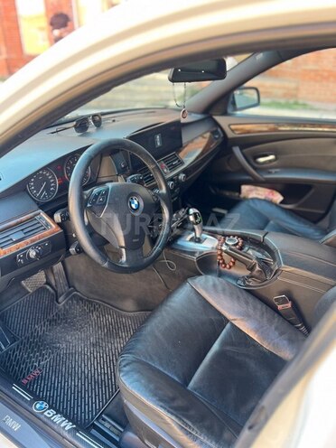 BMW 525-12