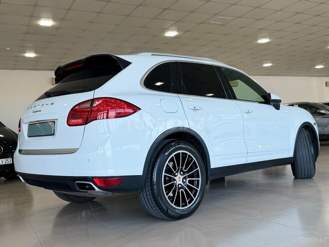 Porsche Cayenne-6