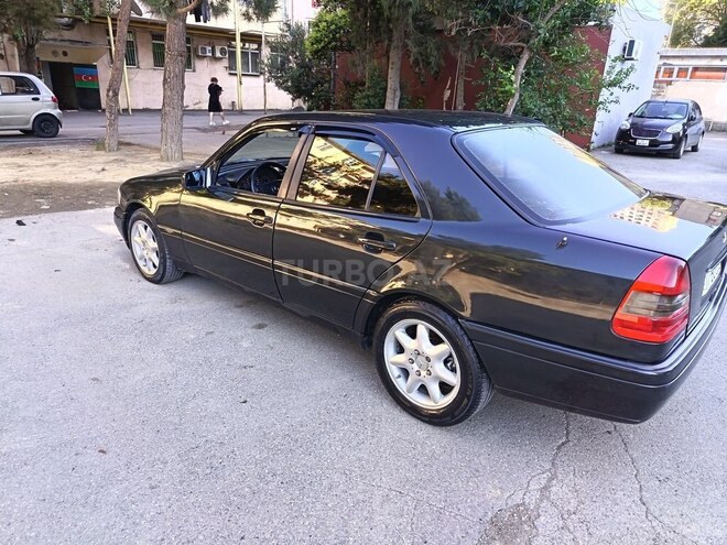 Mercedes C 180-4
