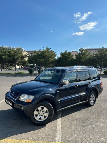 Mitsubishi Pajero-2
