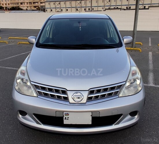 Nissan Tiida-1