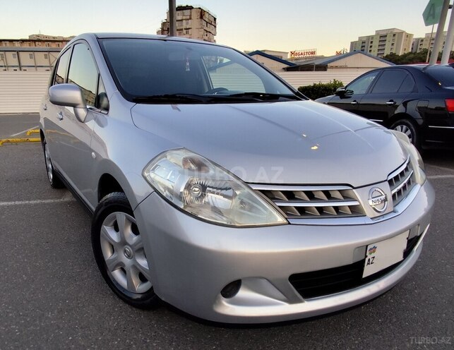 Nissan Tiida-4