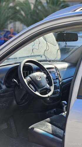 Hyundai Santa Fe-5