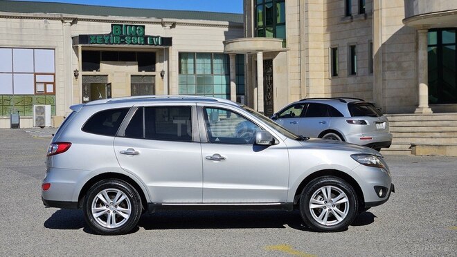 Hyundai Santa Fe-3