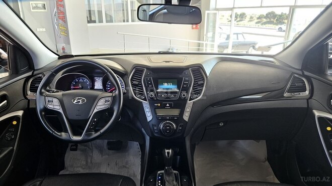 Hyundai Santa Fe-13