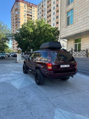 Jeep Grand Cherokee-3