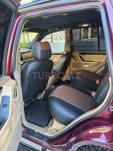 Jeep Grand Cherokee-12