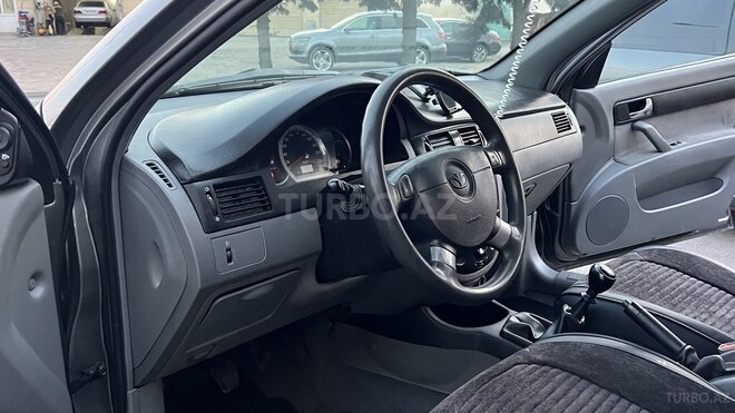 Daewoo Gentra-14