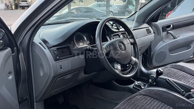 Daewoo Gentra-12