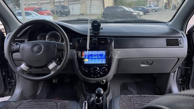 Daewoo Gentra-16