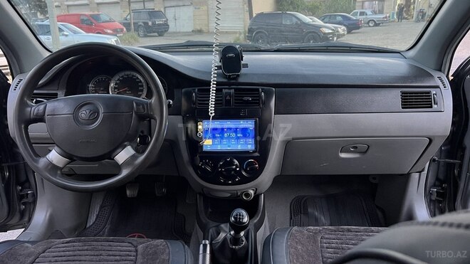 Daewoo Gentra-17