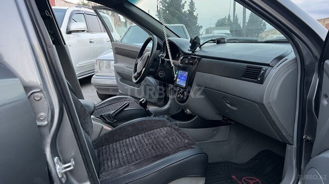 Daewoo Gentra-19