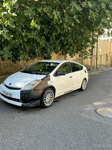 Toyota Prius-9