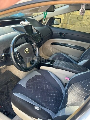 Toyota Prius-10