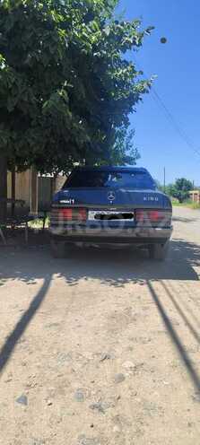 Mercedes 190-2