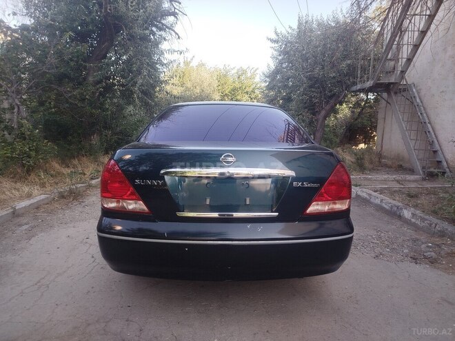 Nissan Sunny-6