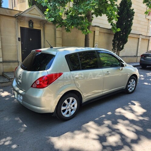 Nissan Tiida-6