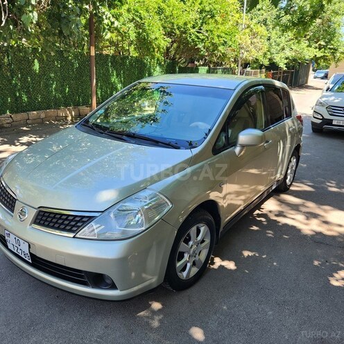 Nissan Tiida-2