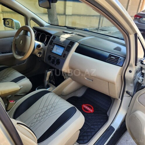 Nissan Tiida-7