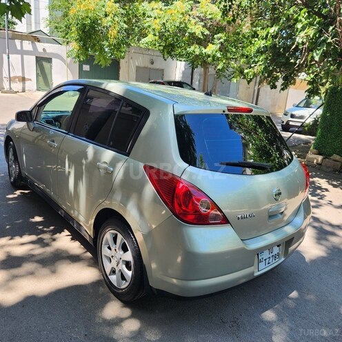 Nissan Tiida-3
