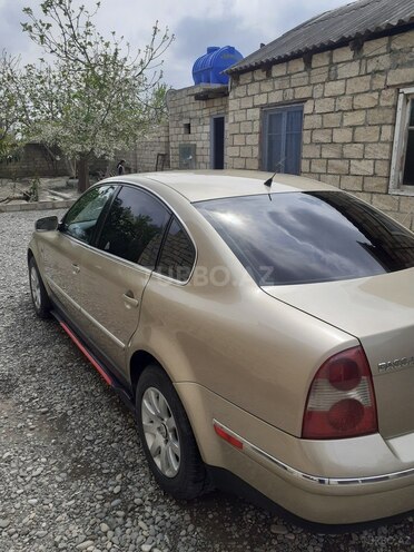 Volkswagen Passat-4
