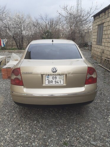 Volkswagen Passat-2