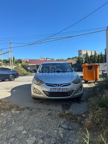 Hyundai Elantra-7