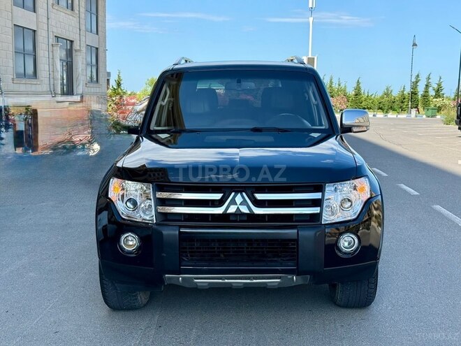 Mitsubishi Pajero-1