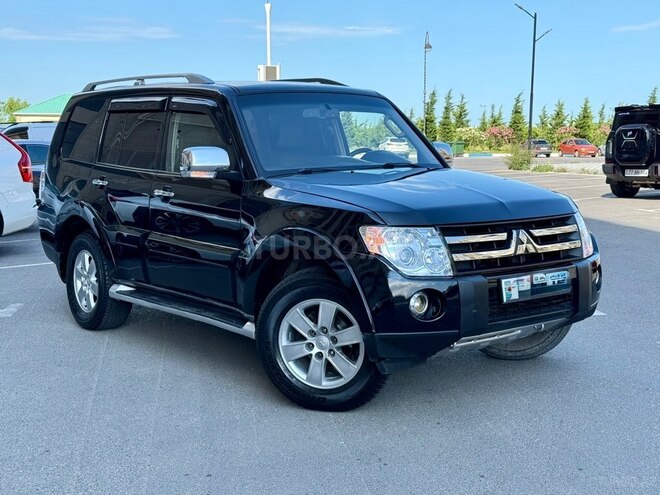 Mitsubishi Pajero-9