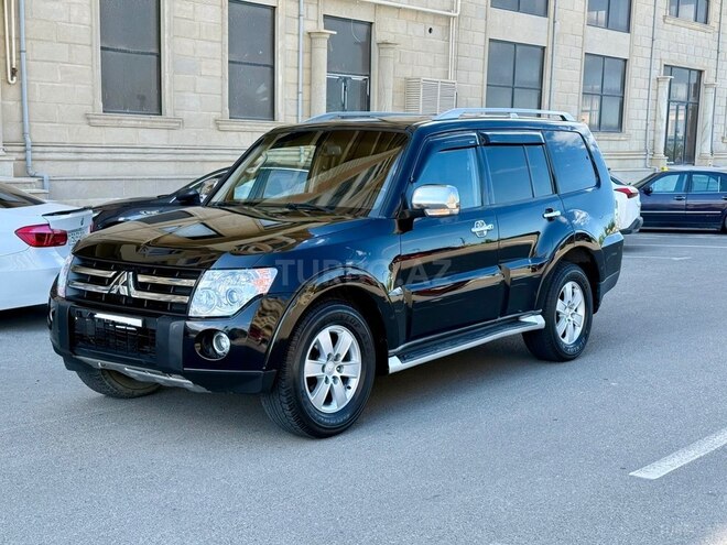 Mitsubishi Pajero-5