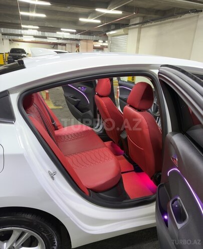 Chevrolet Cruze-5