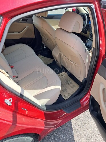 Hyundai Sonata-9