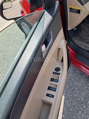 Hyundai Sonata-10