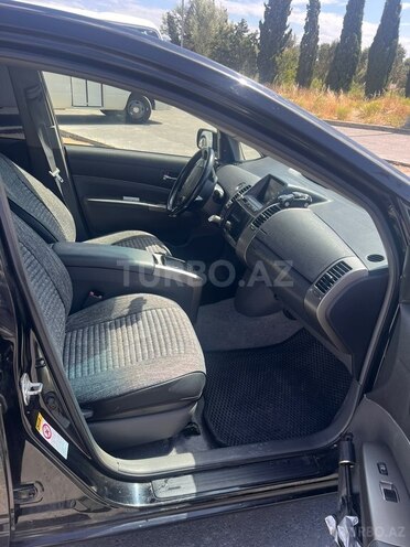 Toyota Prius-7
