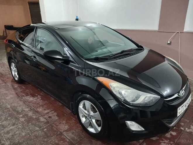 Hyundai Elantra-2