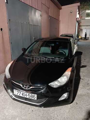Hyundai Elantra-1