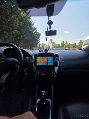 Kia Ceed-12